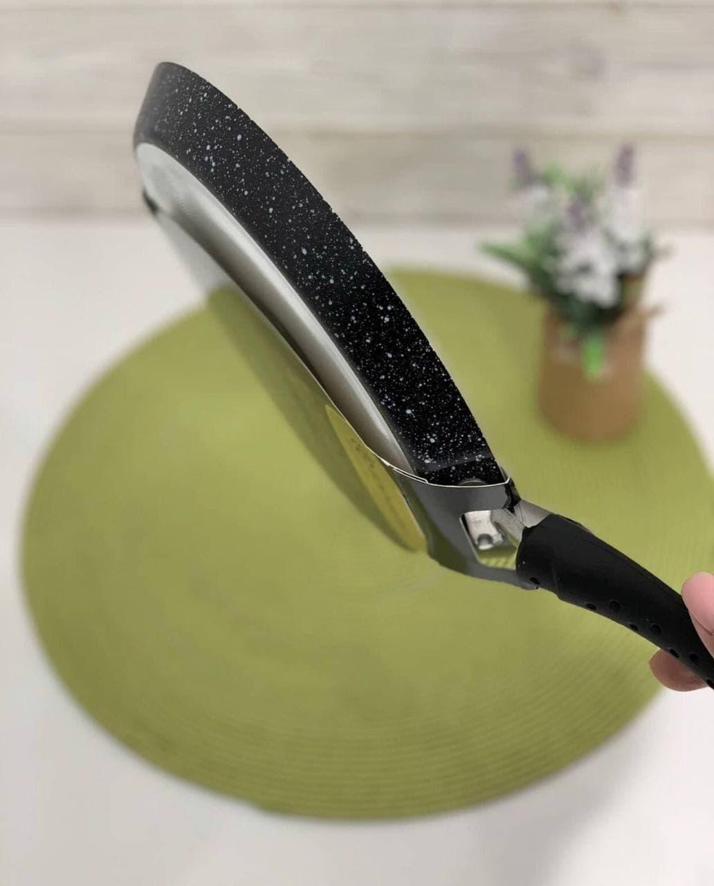 Сковорідка для млинців Edenberg з антипригарним мармуровим покриттям 20 см (EB-3384) - фото 4 Сковорідка для млинців Edenberg з антипригарним мармуровим покриттям 20 см (EB-3384) - фото 4