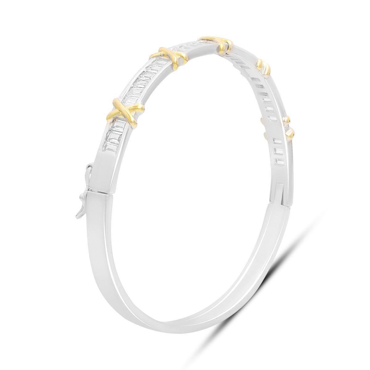 Браслет серебряный жесткий с геометрическими вставками и позолоченными акцентами