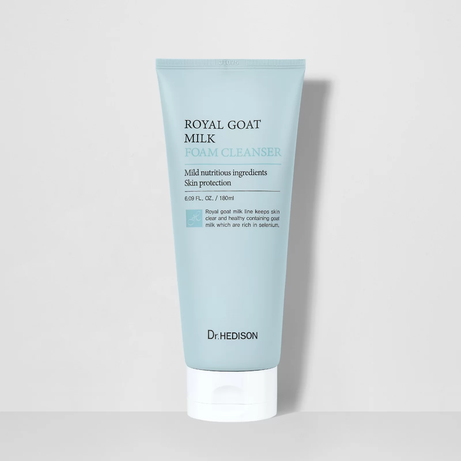 Крем-пенка Dr.Hedison Royal Goat Milk Foam Cleanser с экстрактом козьего молока 180 мл (12037200)