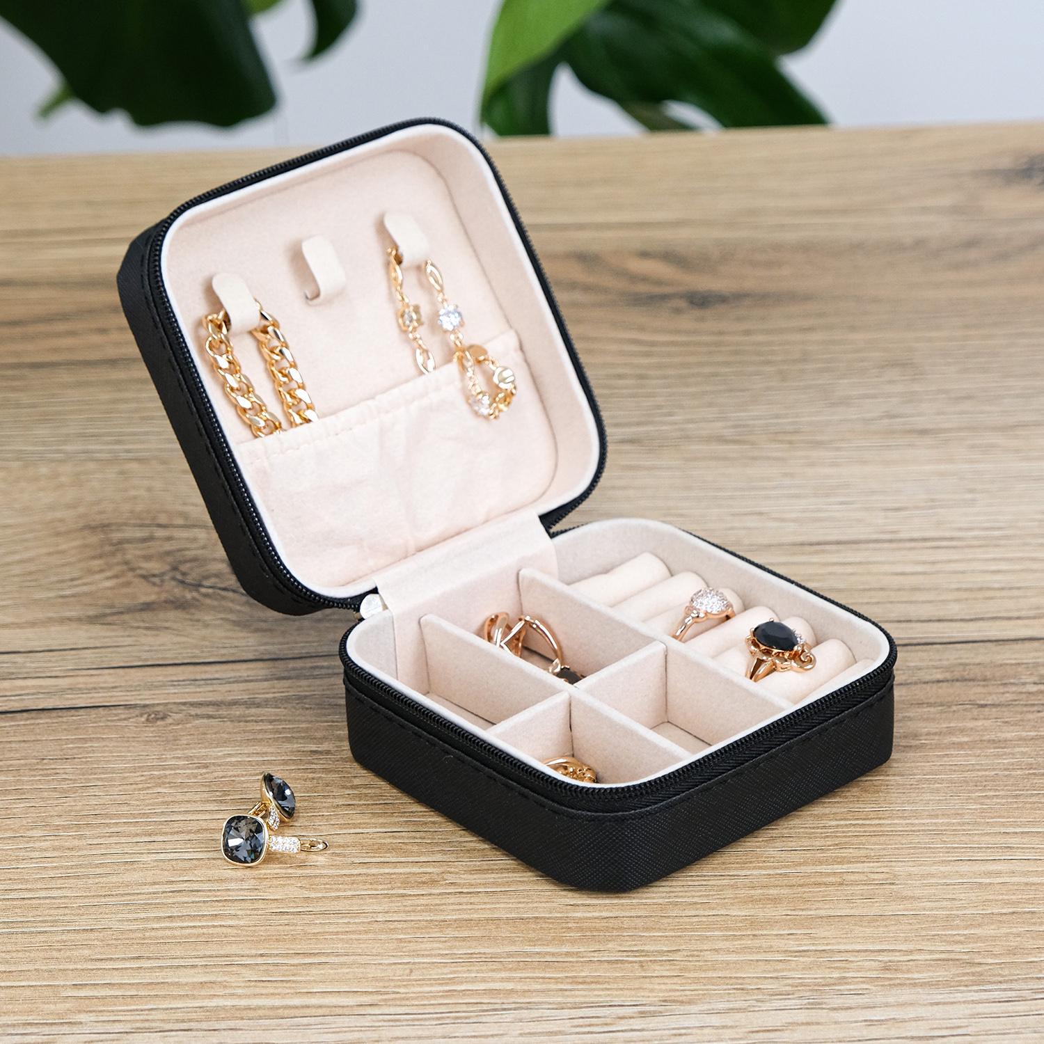 Шкатулка для украшений Гранд Презент дорожный 10х10х5 см Черный (JZ-019-2)