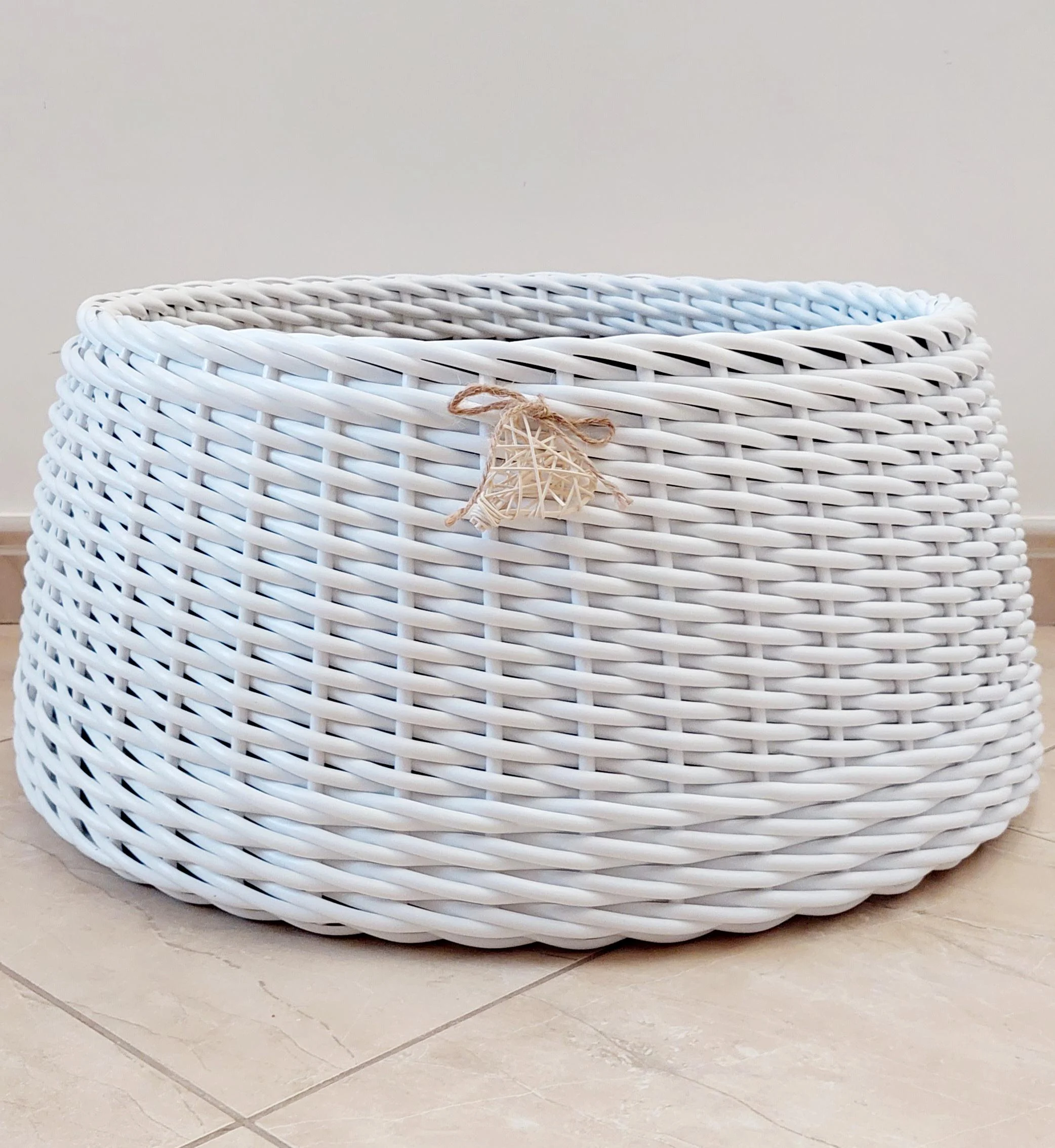 Юбочка под елку из искусственного ротанга 66х75х27 см XL Белый (33081121) - фото 2 Юбочка под елку из искусственного ротанга 66х75х27 см XL Белый (33081121) - фото 2