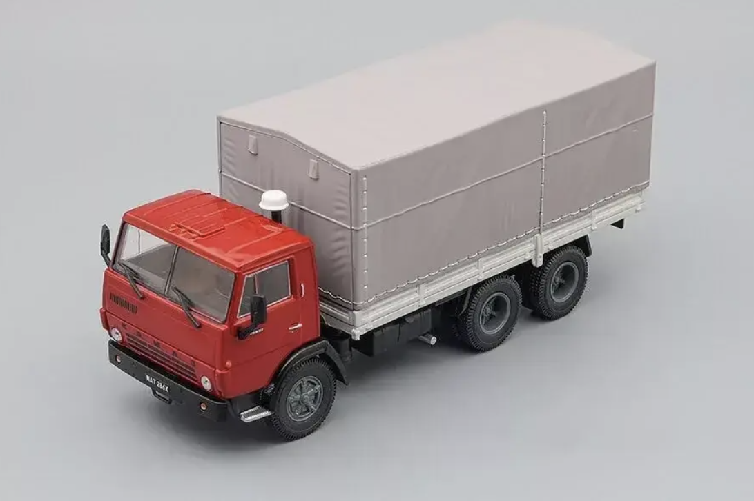Коллекционная модель КАМАЗ-5320 1976 года Legendas Teherautok a Multbot 1:43