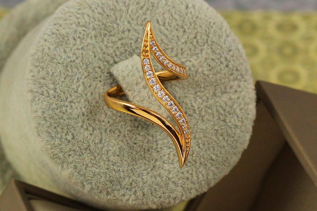 Кольцо Xuping Jewelry Лилия р. 17 Золотистый