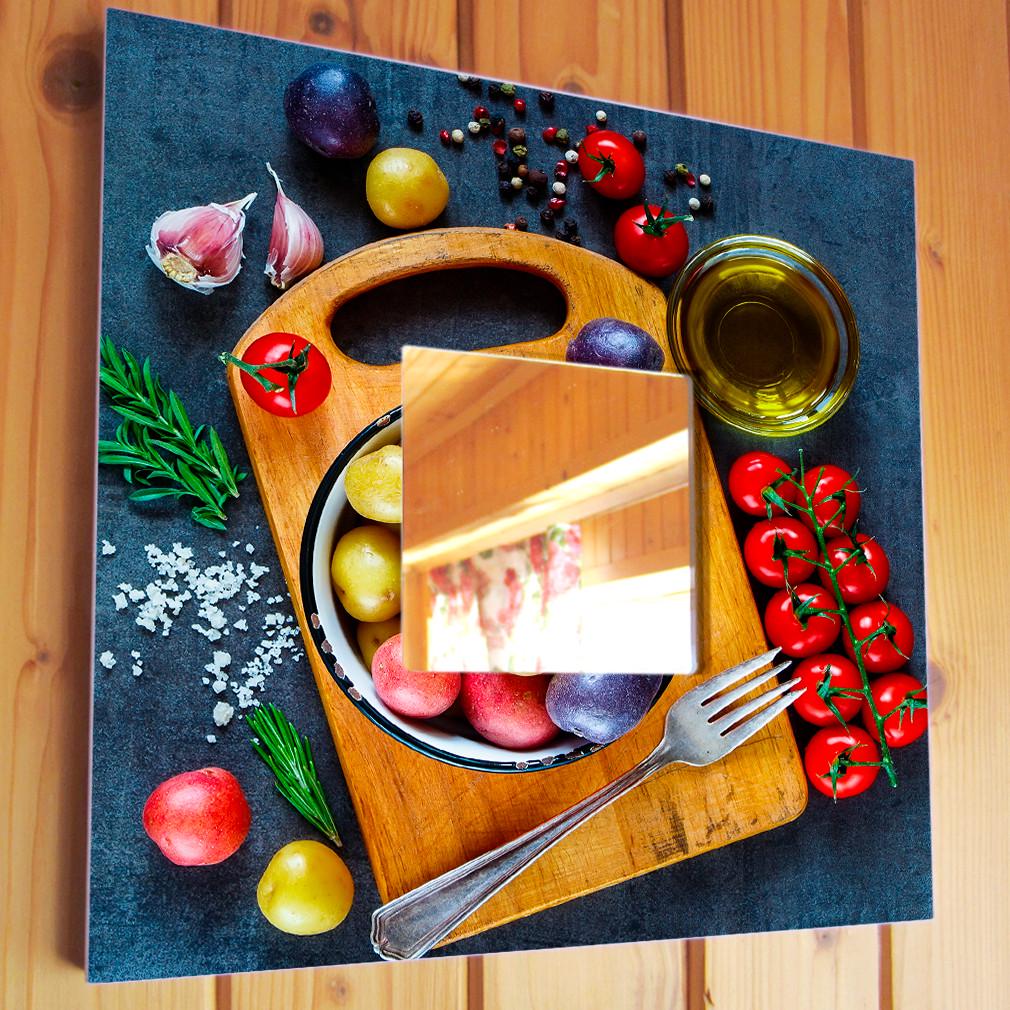 Зеркало декоративное Кухонная доска овощи и специи 260х260 мм (M04184) Зеркало декоративное Кухонная доска овощи и специи 260х260 мм (M04184)