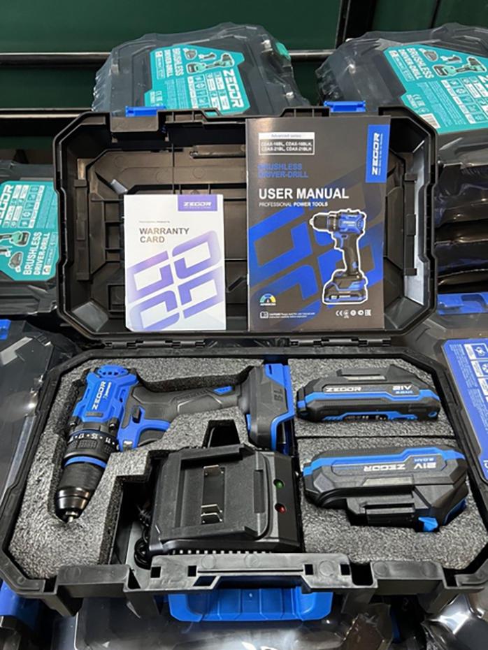 Шуруповерт аккумуляторный универсальный Zegor CDAX-21BL/21В/50 Нм/две скорости/2 батареи 21 В 2 Ач/Реверс/Подсветка - фото 10 Шуруповерт аккумуляторный универсальный Zegor CDAX-21BL/21В/50 Нм/две скорости/2 батареи 21 В 2 Ач/Реверс/Подсветка - фото 10