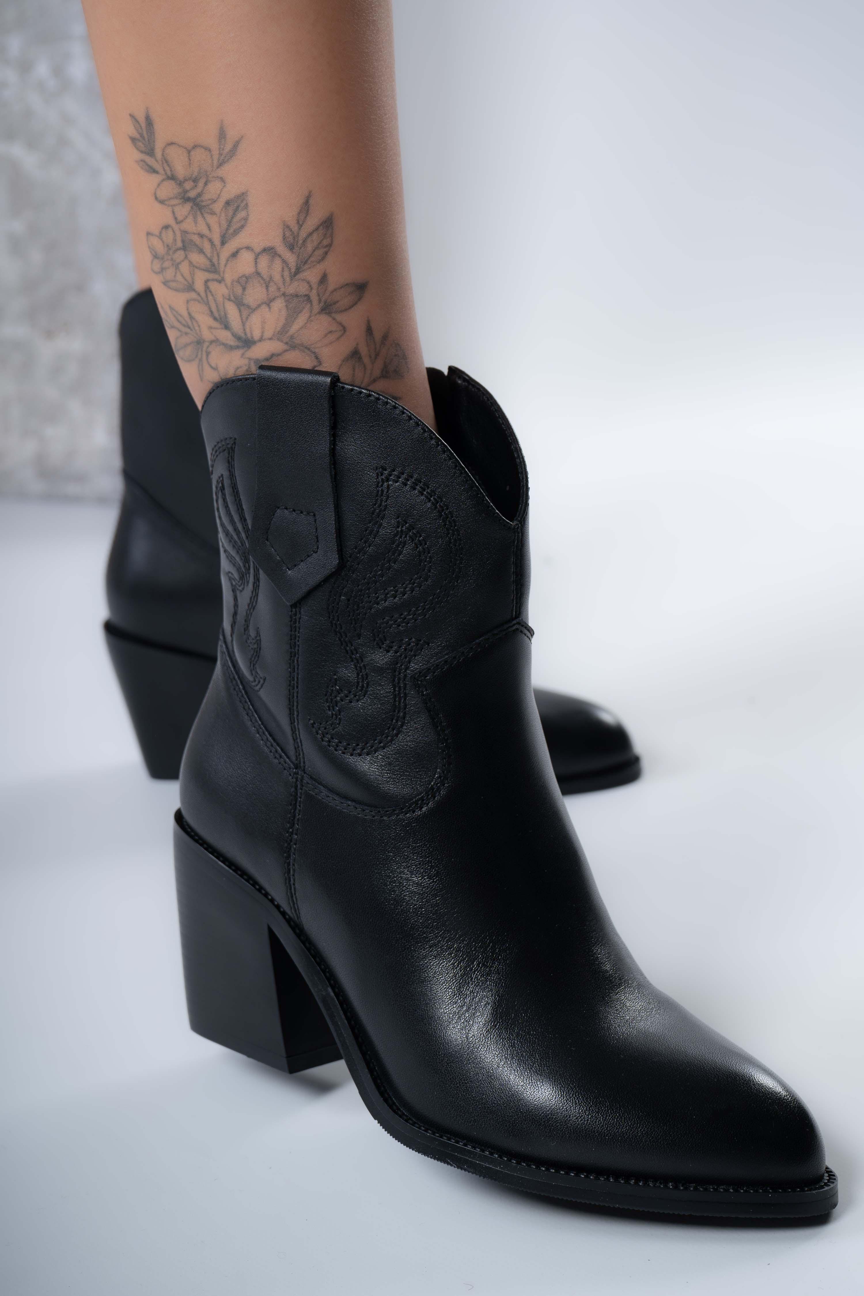 Ботинки женские Where Uwear натуральная кожа р. 39 Черный (346767_39)