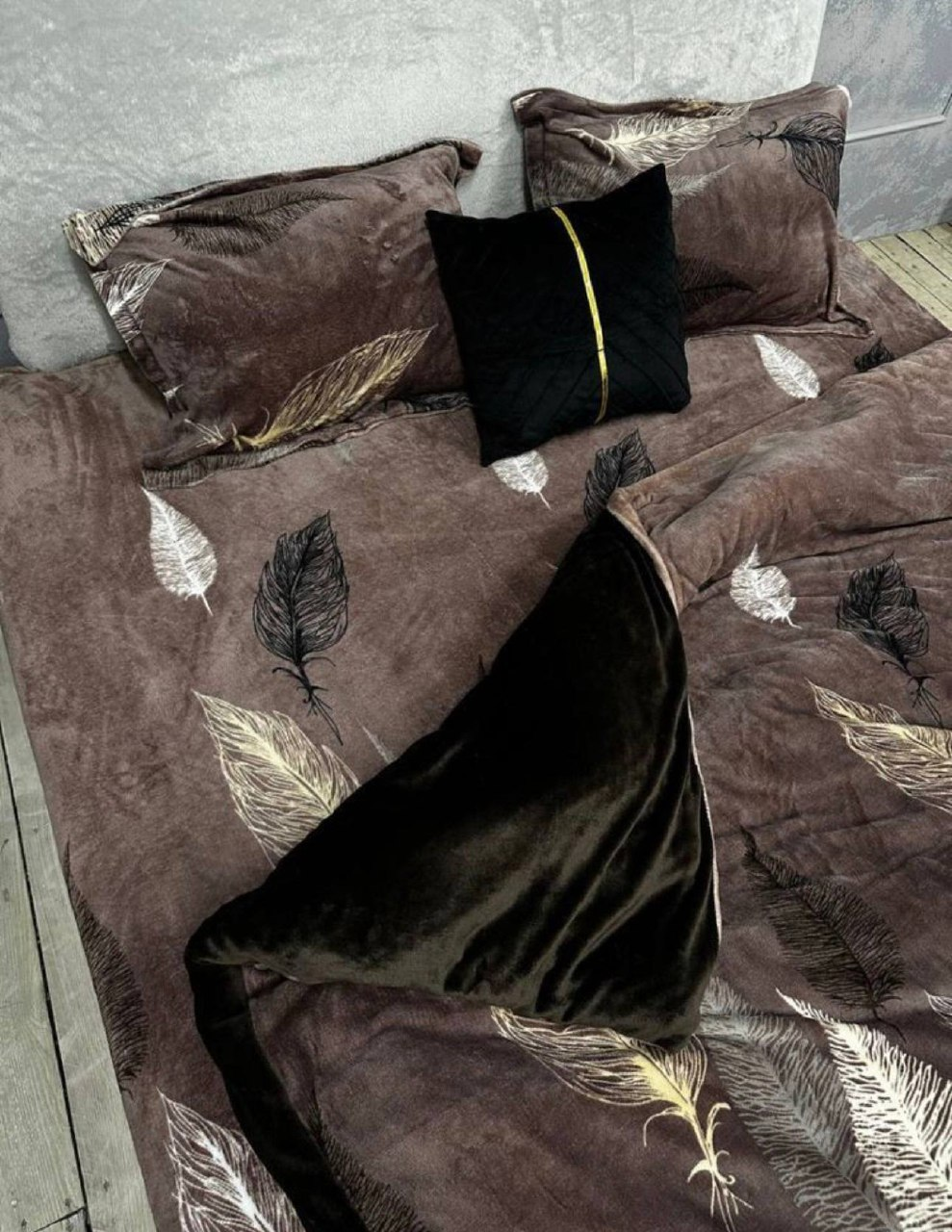 Постільна білизна плюшева мікрофібра пухнаста полуторний 50х70 см Темно-червоний із білим - фото 2 Постільна білизна плюшева мікрофібра пухнаста полуторний 50х70 см Темно-червоний із білим - фото 2