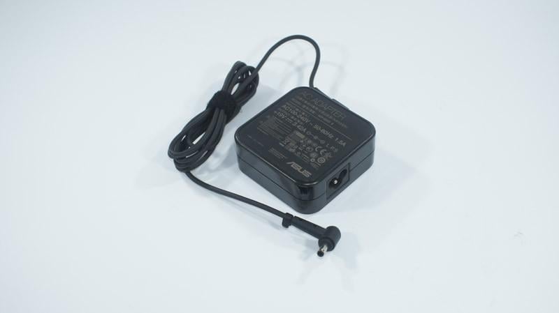 Блок питания для ноутбука Asus без кабеля L-разъем квадратный корпус 19V 3,42A 65W 4,5x3,0-PIN (1914748462)