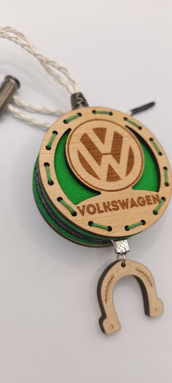 Ароматизатор для авто Volkswagen из дерева и войлока и аромапарфюм 10 мл (26630390) - фото 3 Ароматизатор для авто Volkswagen из дерева и войлока и аромапарфюм 10 мл (26630390) - фото 3