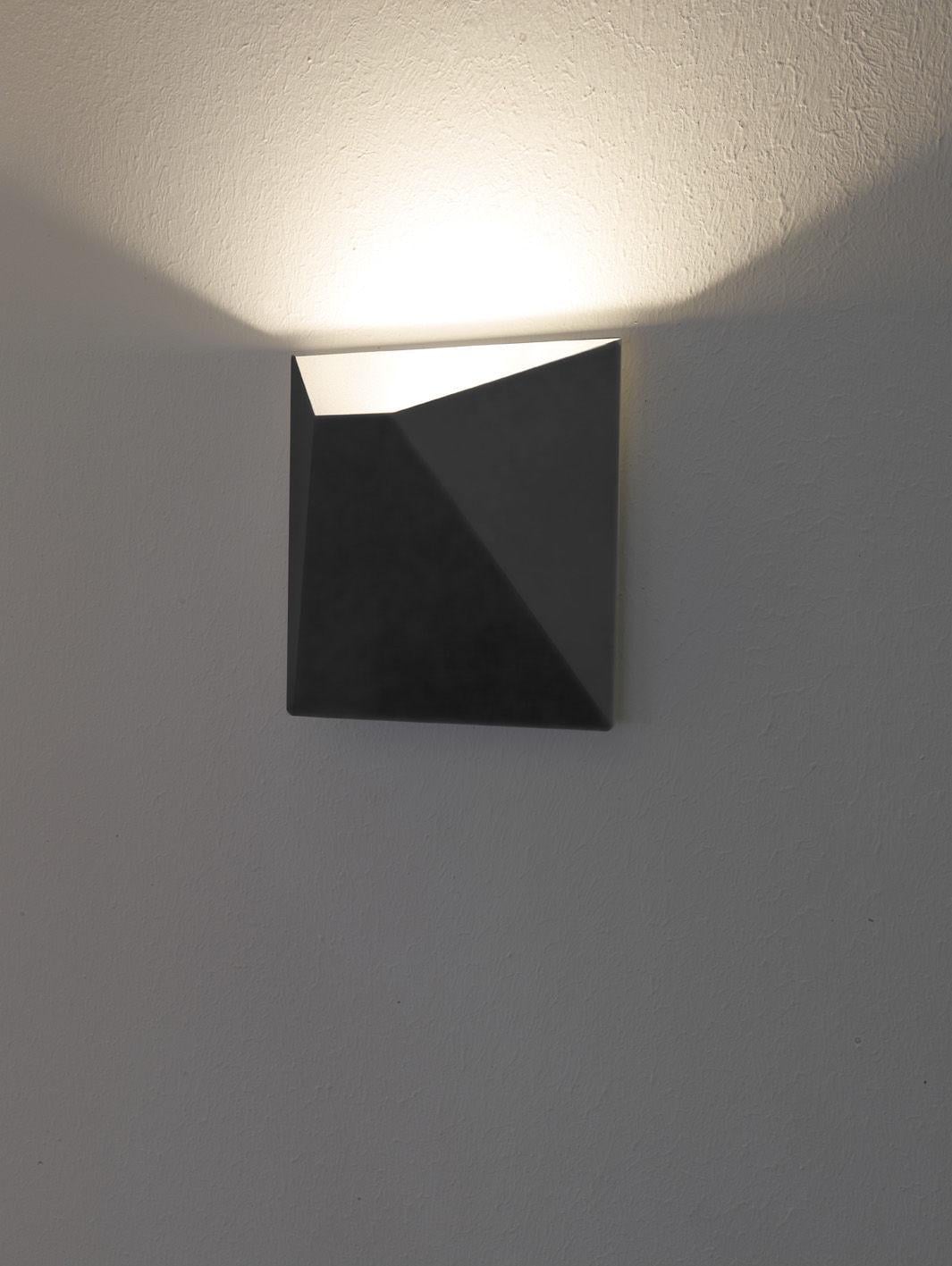 Серия настенных светильников Mats Lamp (050001/1)