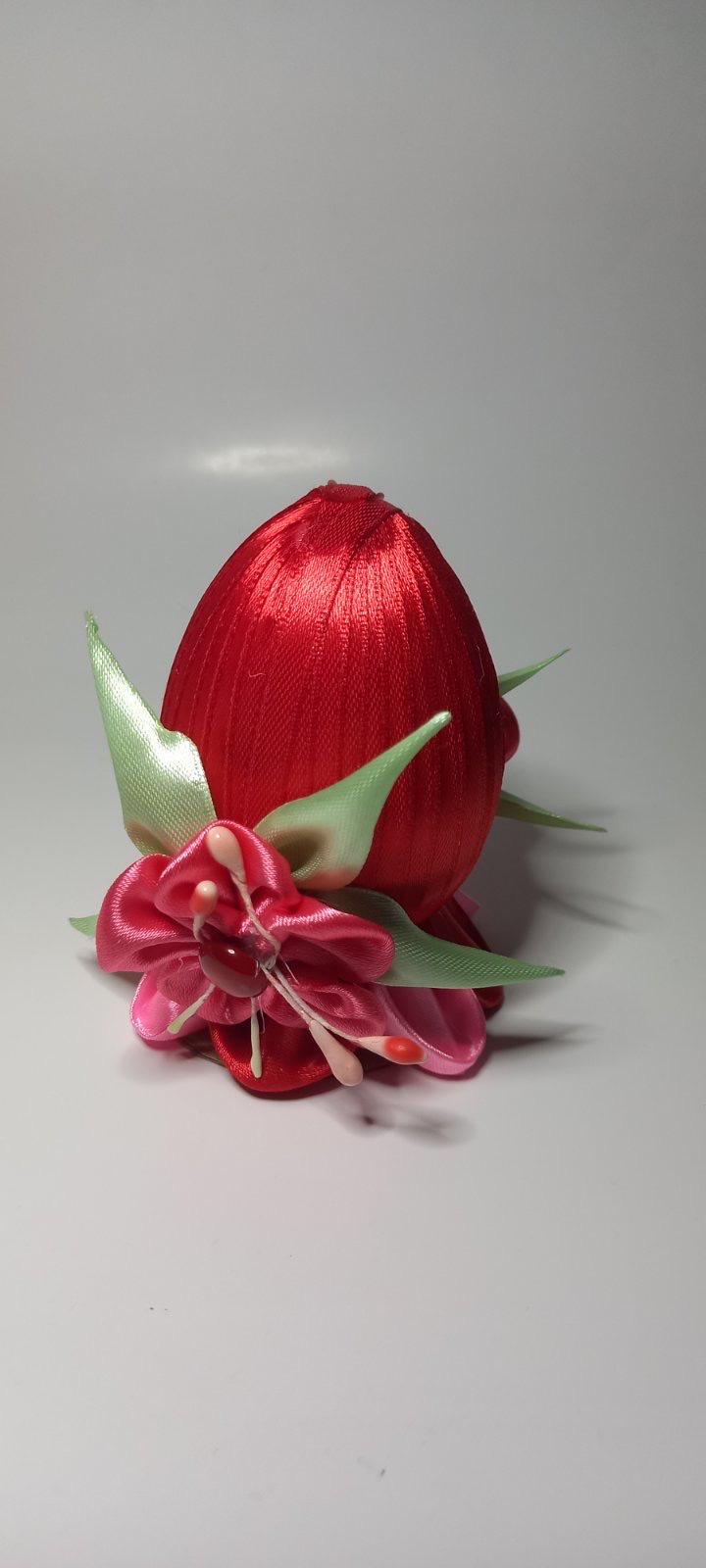 Пасхальное яйцо ручной работы в технике квиллинг Красный (6846493)