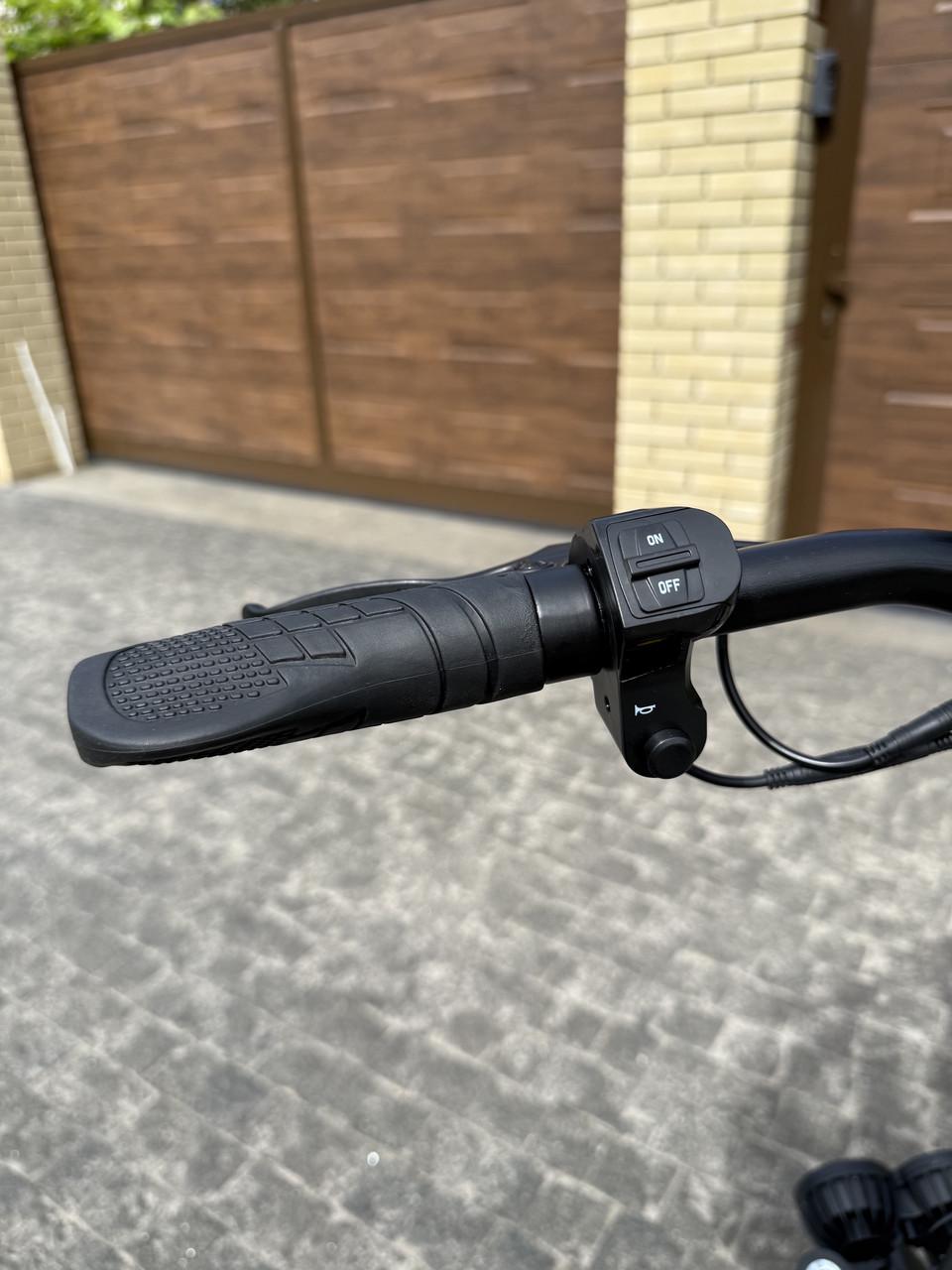 Електросамокат з сидінням Kugoo Kirin M5 Pro 21 Ah 1200W (2666580909) - фото 8 Електросамокат з сидінням Kugoo Kirin M5 Pro 21 Ah 1200W (2666580909) - фото 8