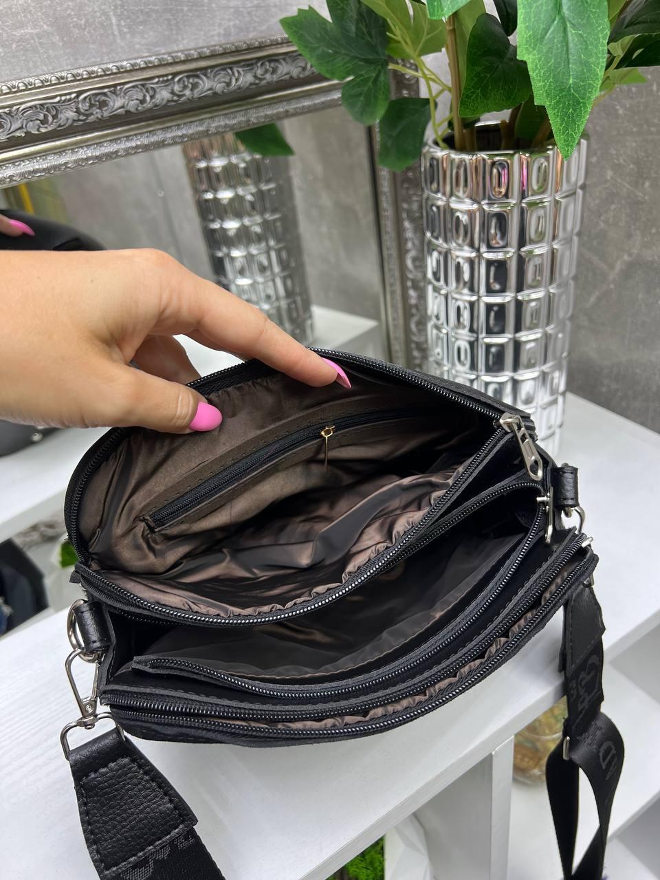 Сумка через плече жіноча сучасна міська екошкіра/натуральна замша 25х19х10 см Чорний із синім - фото 7 Сумка через плече жіноча сучасна міська екошкіра/натуральна замша 25х19х10 см Чорний із синім - фото 7