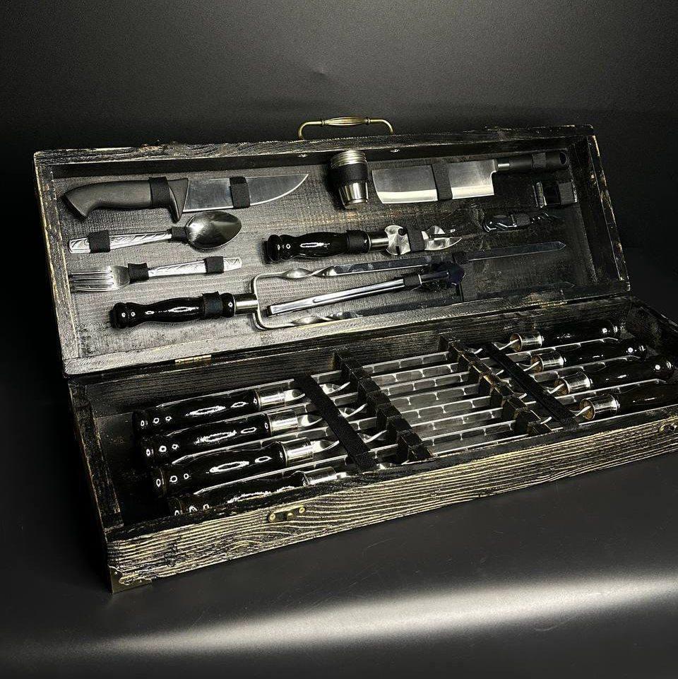 Набір шампурів у вінтажному кейсі Total Black М