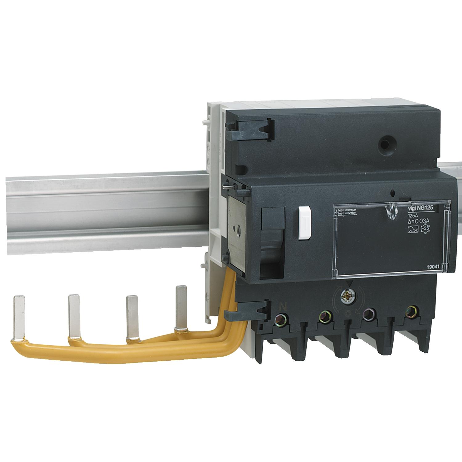 Блок дифференциальной защиты Schneider Electric NG125 4P 63A 1000мА тип А (19035) Блок дифференциальной защиты Schneider Electric NG125 4P 63A 1000мА тип А (19035)