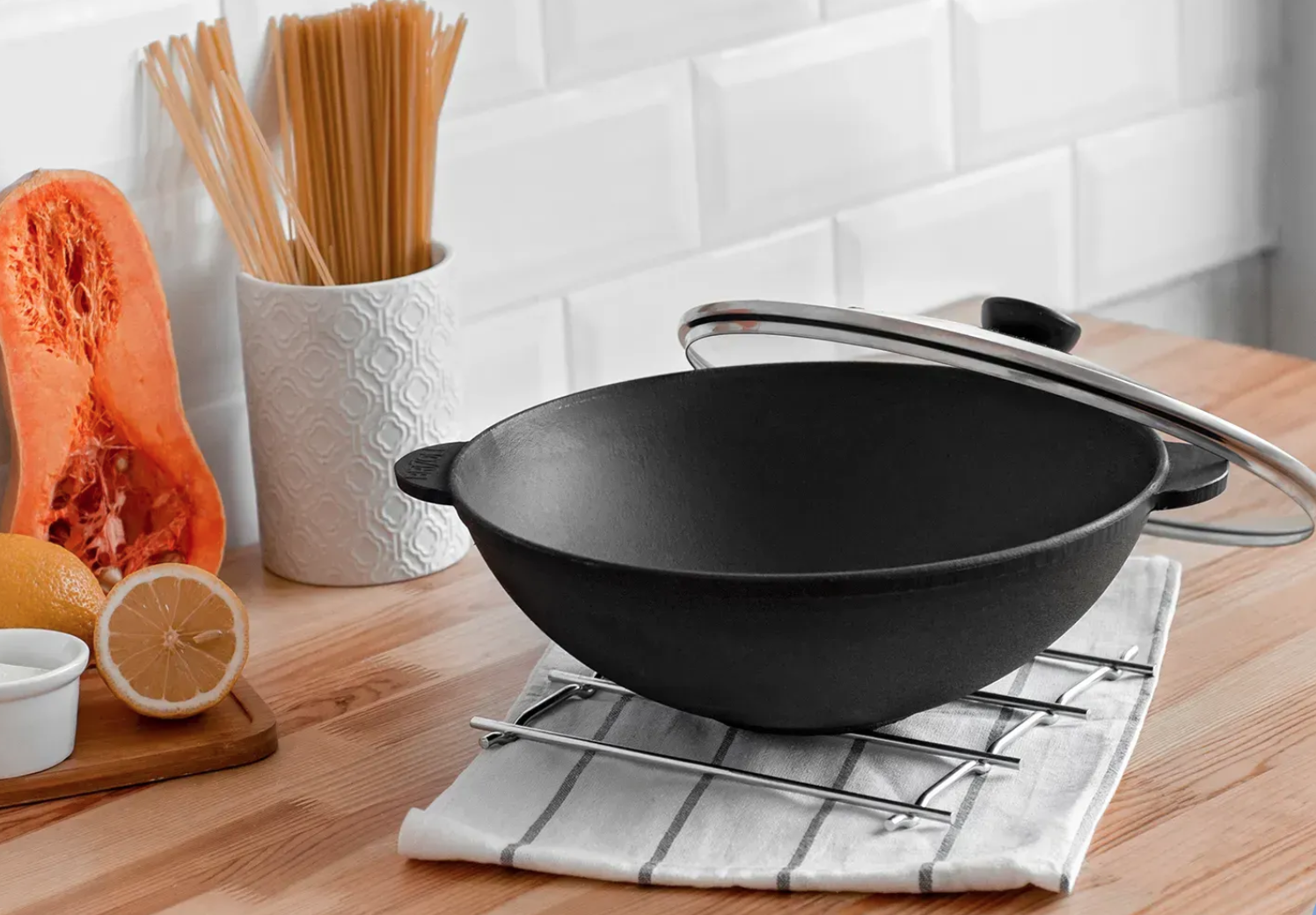 Сковорода чавунна Brizoll WOK 4,7 л Чорний (W30)