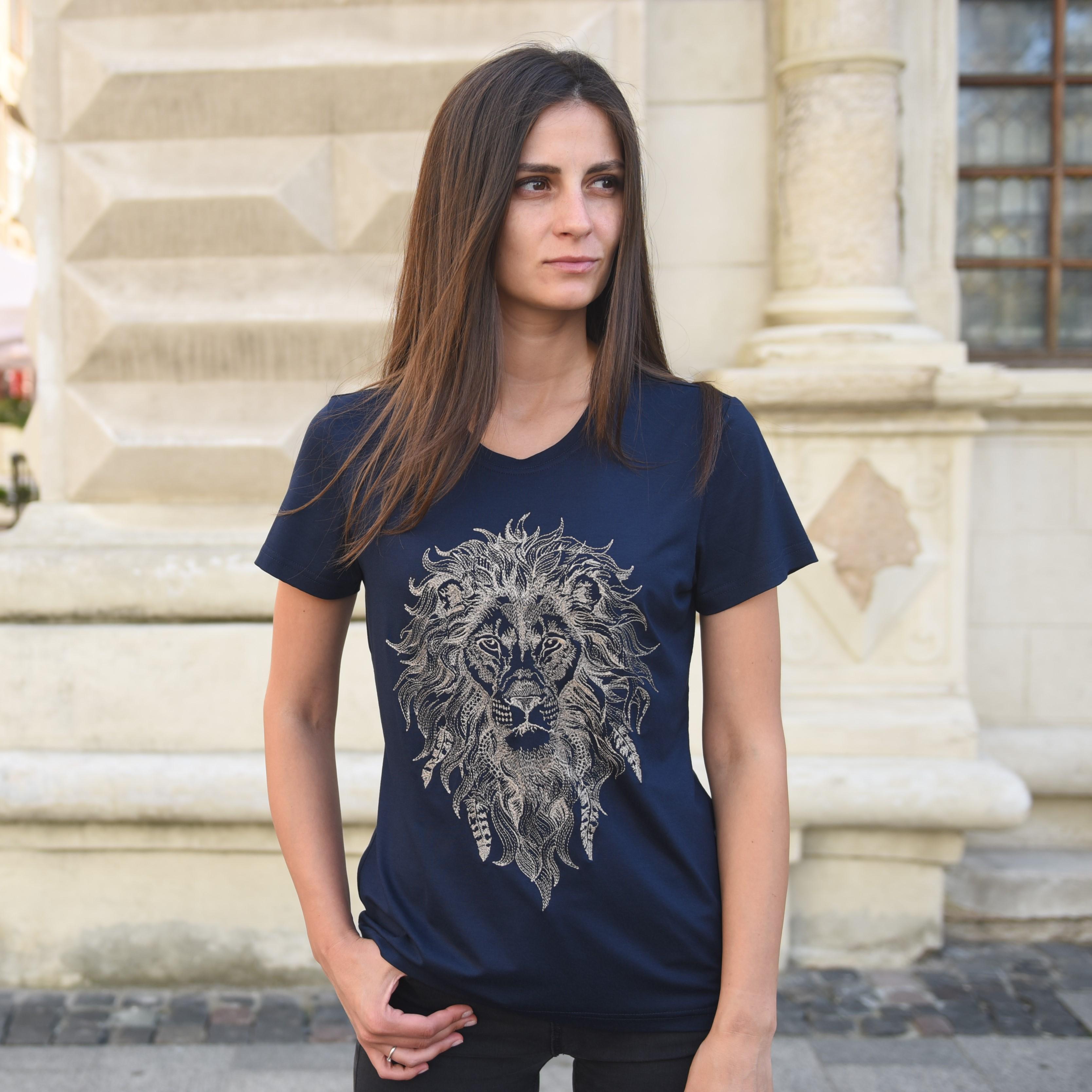 Футболка з вишивкою BATIAR Лев M Темно-синій