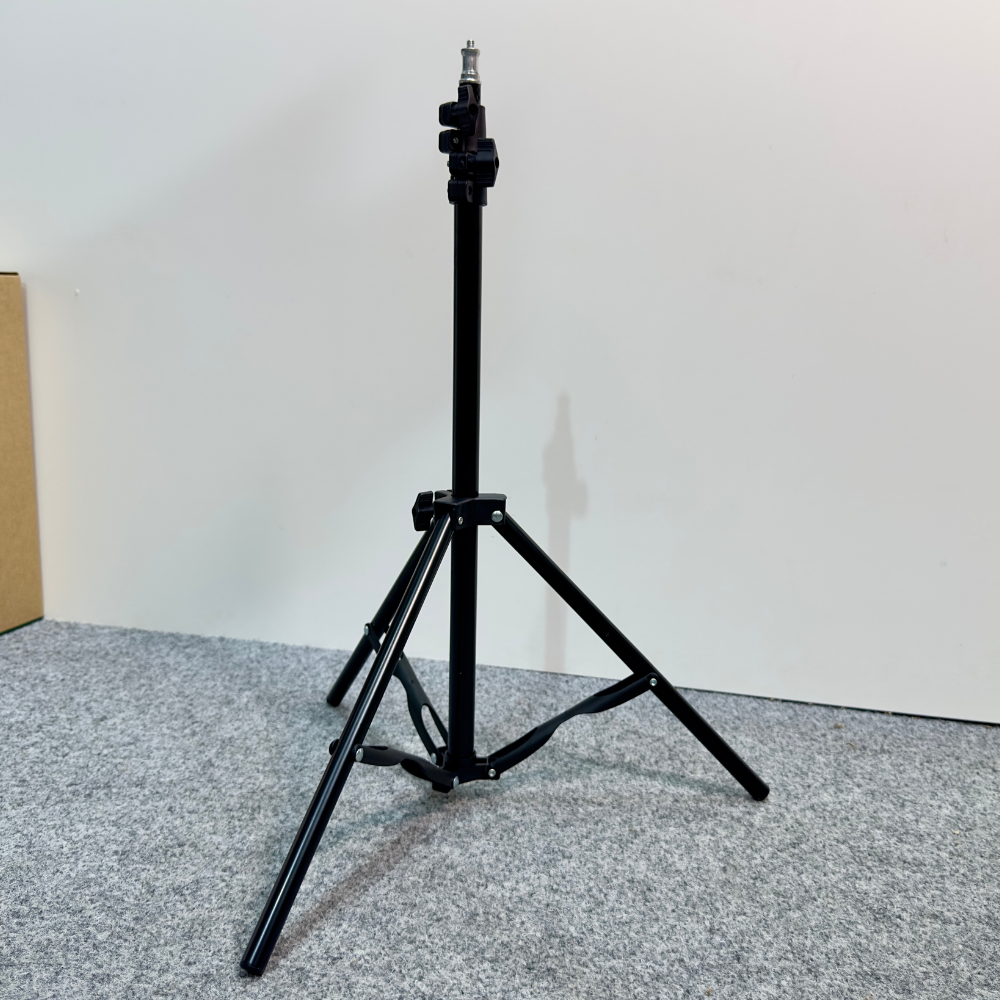 Кольцевая LED-лампа на штативе BRL-26 USB PowerBank для телефона 3000-6500K 26 см (BRL-26BAS160) - фото 11 Кольцевая LED-лампа на штативе BRL-26 USB PowerBank для телефона 3000-6500K 26 см (BRL-26BAS160) - фото 11