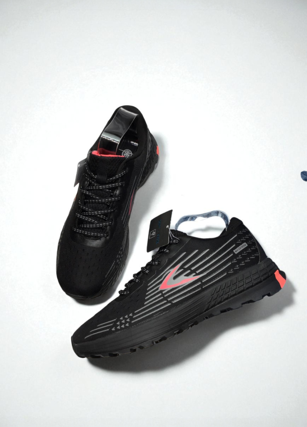 Кроссовки трекинговые женские Crivit с мембраной Waterproof р. 37 Черный (7887) - фото 3 Кроссовки трекинговые женские Crivit с мембраной Waterproof р. 37 Черный (7887) - фото 3