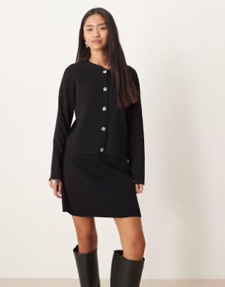 Кардиган женский Vila вязаный ребристый с коваными пуговицами S (14086902) Кардиган женский Vila вязаный ребристый с коваными пуговицами S (14086902)