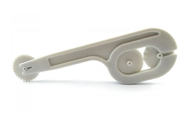 Роликовый нож для мастики со сменными насадками 12 см Роликовый нож для мастики со сменными насадками 12 см