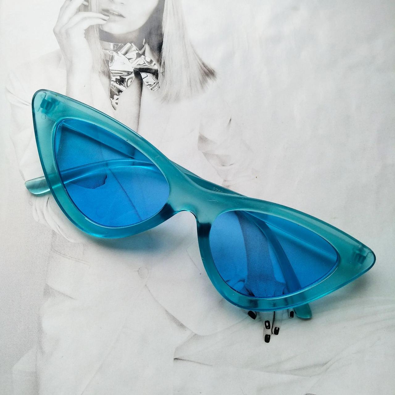 Очки треугольные солнцезащитные Кошачий глаз цветная оправа Голубой Очки треугольные солнцезащитные Кошачий глаз цветная оправа Голубой