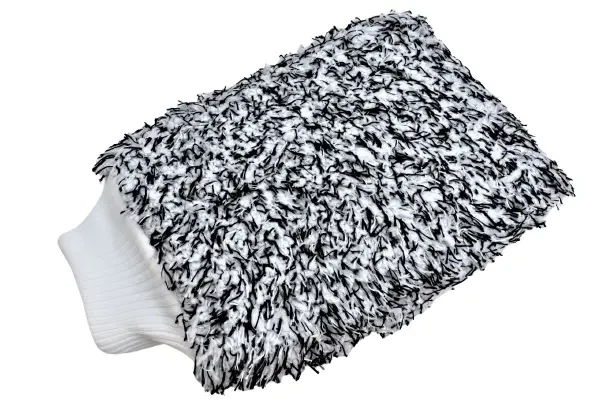 Перчатка из микрофибры для мытья кузова автомобиля