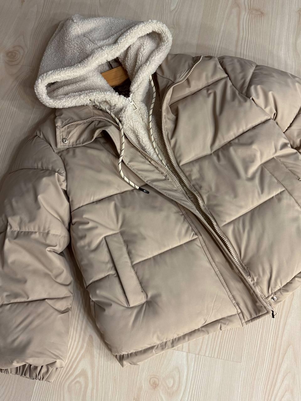 Куртка женская LADY YEP 8096 оверсайз с капюшоном и мехом тедди р. 44 Капучино (4799) - фото 4