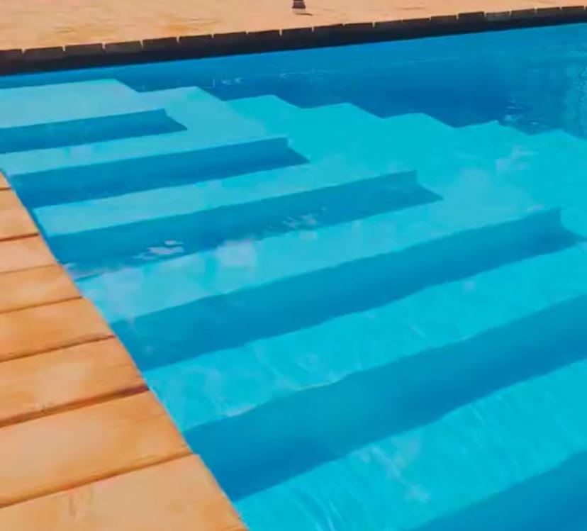 Эпоксидная краска для бассейнов фонтанов и лодок Neotex Neopox Pool А+В комплект 10 кг - фото 2