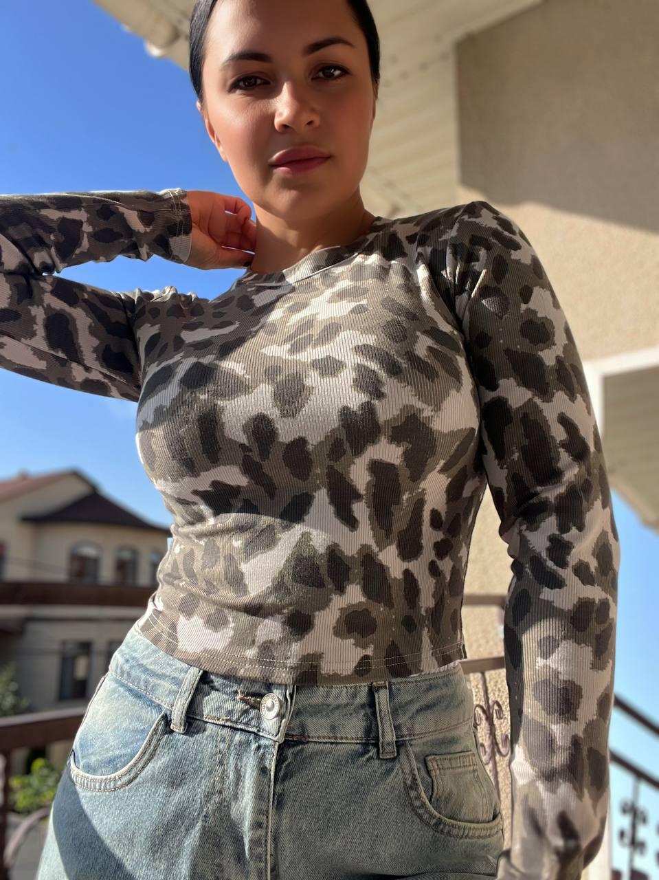 Реглан женский A-N 2761 лонгслив рубчик леопардовый принт OS Оливковый (2749) - фото 3 Реглан женский A-N 2761 лонгслив рубчик леопардовый принт OS Оливковый (2749) - фото 3