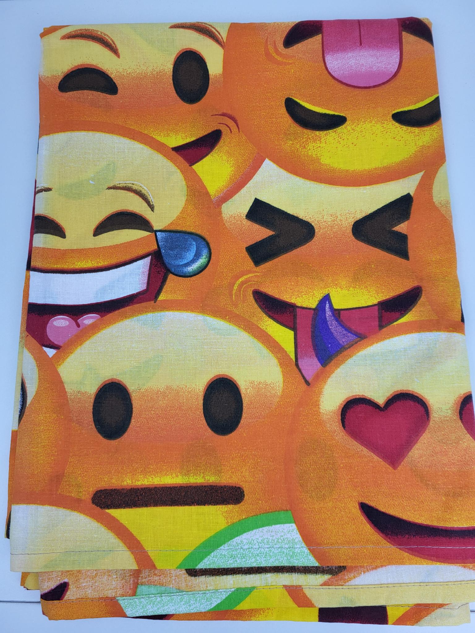 Простынь смайлик 145х200 см (1515) Простынь смайлик 145х200 см (1515)