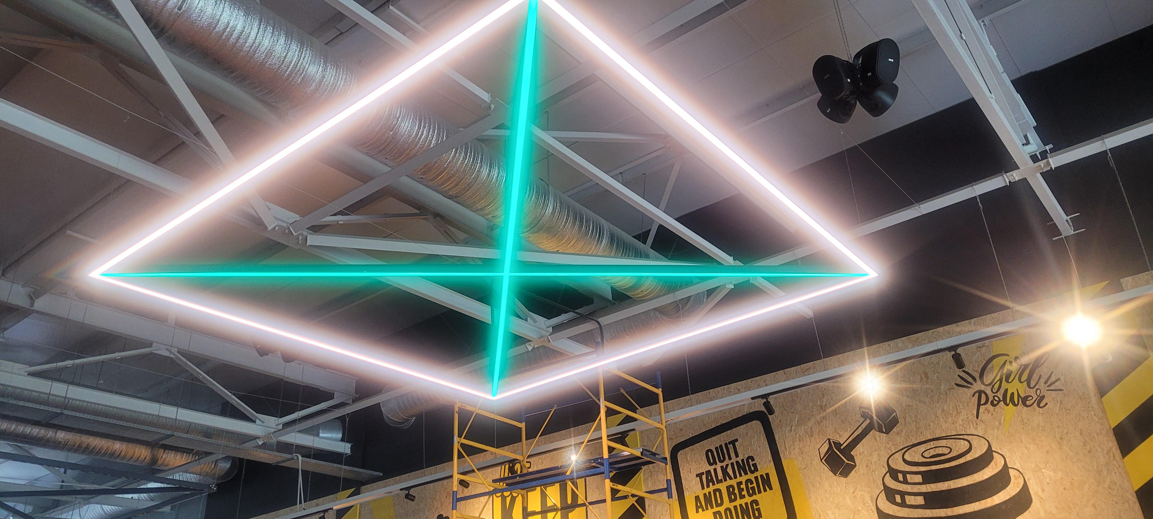 Підвісний світильник світлодіодний CLEAR LIGHT Verona-Q квадрат 360 Вт 4200К 3000х3000 мм Чорний (VQ30036012) - фото 4 Підвісний світильник світлодіодний CLEAR LIGHT Verona-Q квадрат 360 Вт 4200К 3000х3000 мм Чорний (VQ30036012) - фото 4