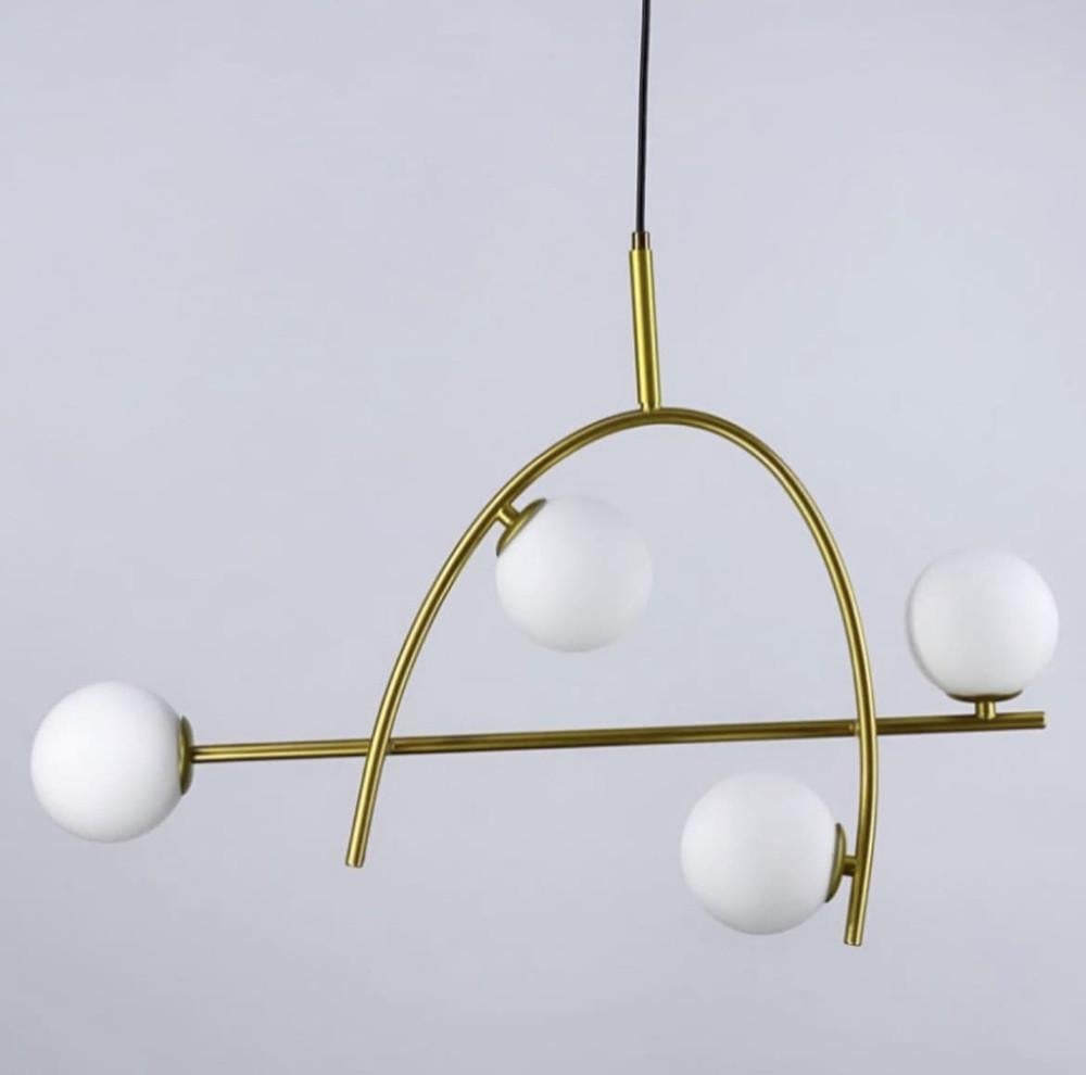 Люстра на 4 миниатюрных белых матовых плафона Золотой (YG 8014-4 D GD)