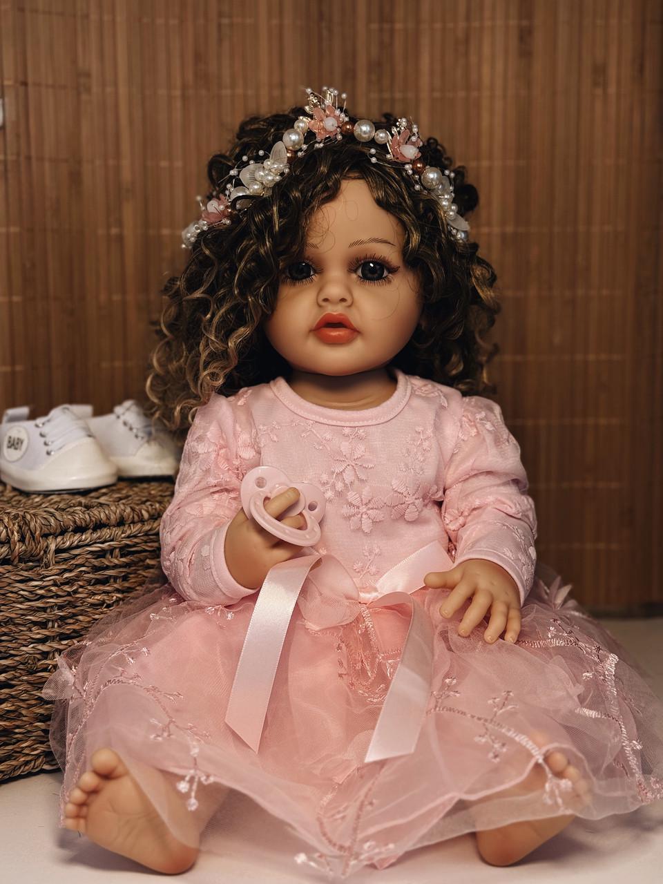 Кукла кукла реалистичная KEIUMI винил-силиконовая в платье с аксессуарами 55 см Розовый