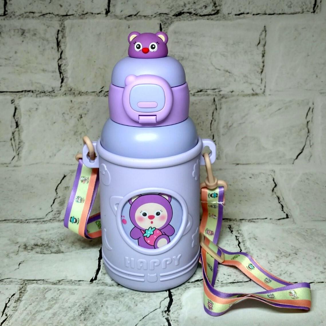 Термос детский с трубочкой и ремешком в чехле Мишка 500 мл 18х8 см Сиреневый (H-251-F) - фото 1 Термос детский с трубочкой и ремешком в чехле Мишка 500 мл 18х8 см Сиреневый (H-251-F) - фото 1