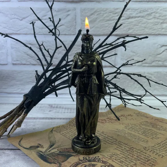 Свеча восковая Фемида Золотой