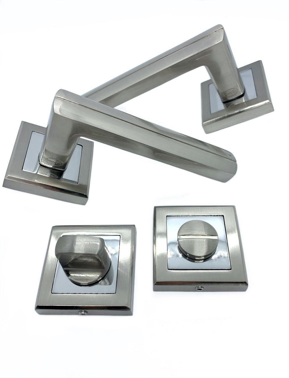 Замок для міжкімнатних дверей з ручками на розетах Vortex AS-24 SN/CP WC