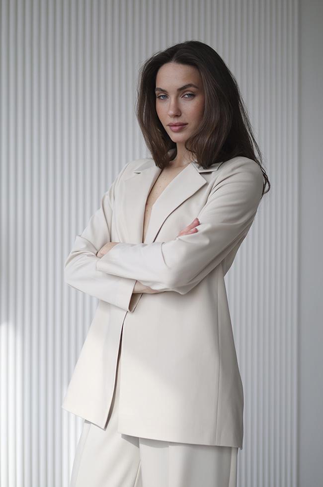 Костюм Lipar 4129 праздничный жакет/брюки р. 54 Бежевый (16957402) - фото 4