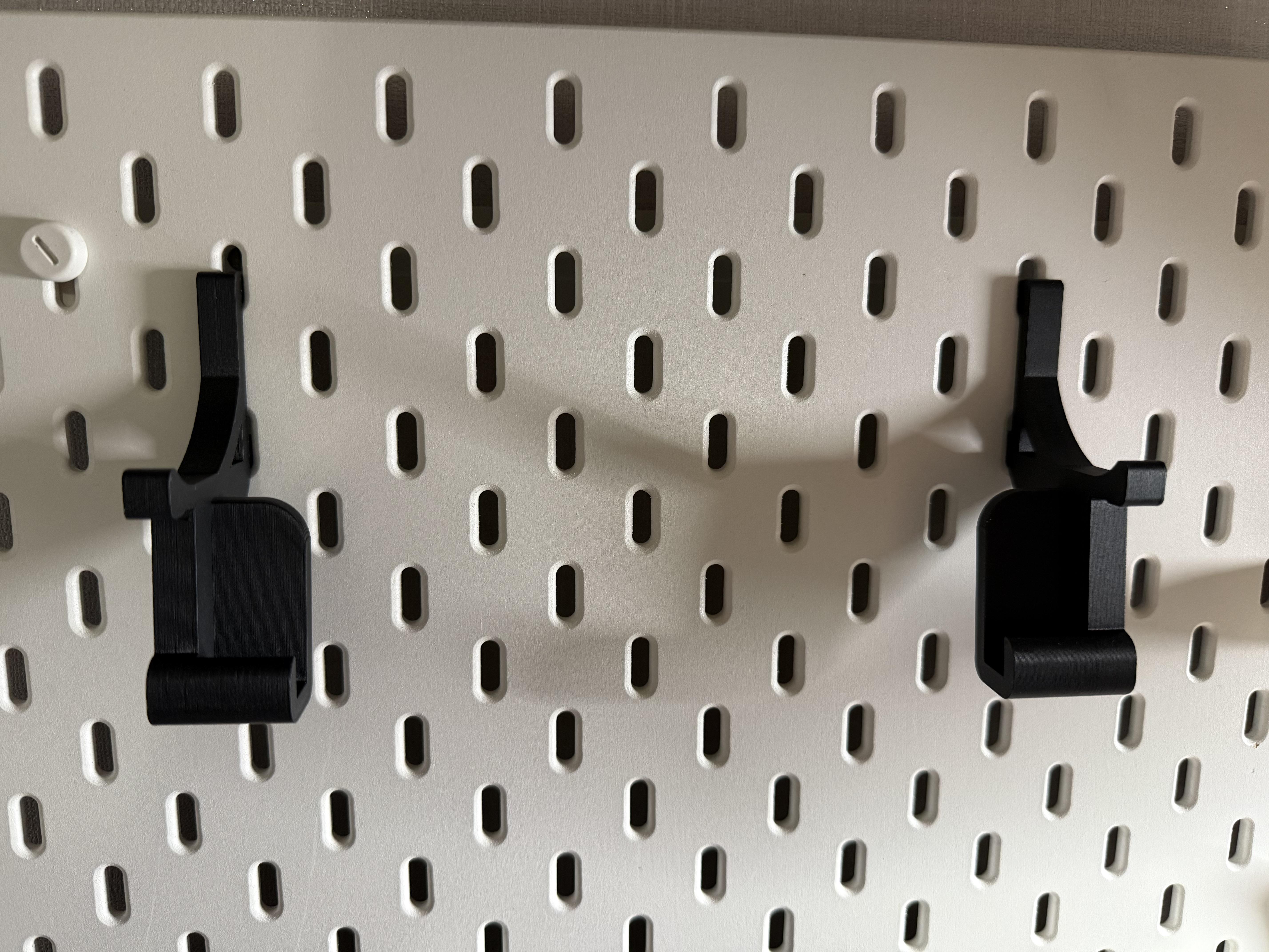 Держатель настенный для PlayStation Portal на доску IKEA SKÅDIS (0910)