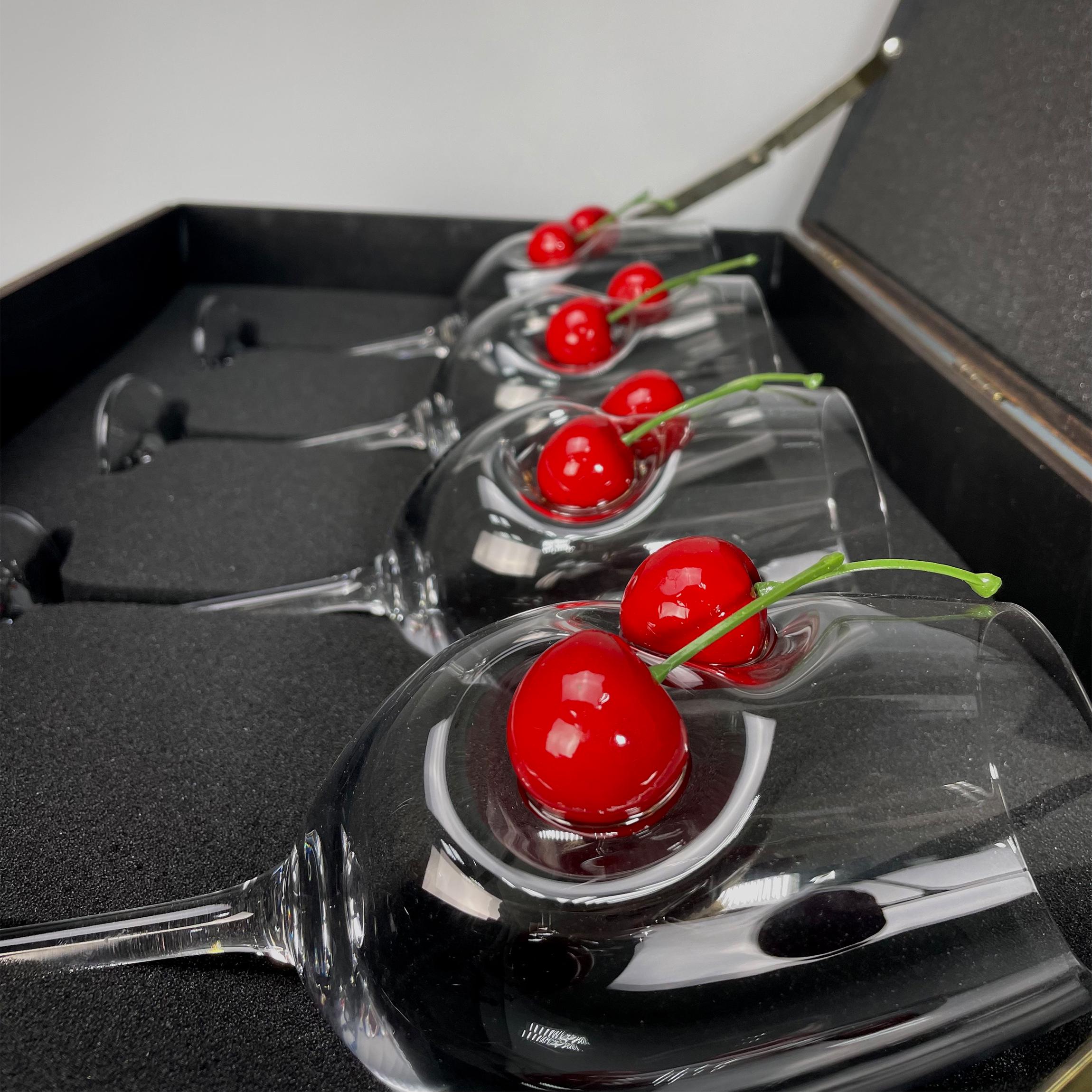 Набор VSKLO на 4 бокала для вина с вишнями 350 мл (26384496) - фото 2