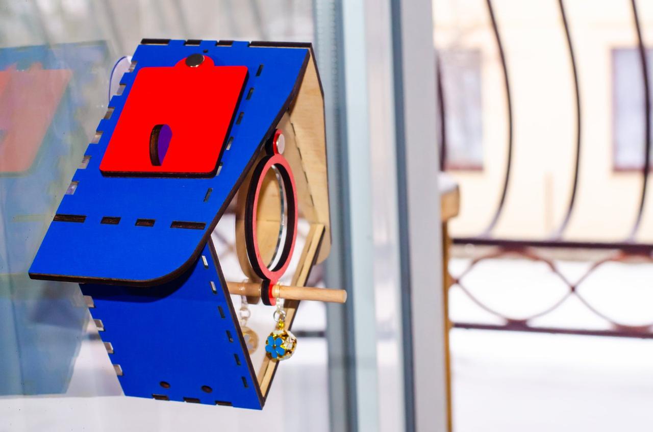 Годівниця для птахів на присосках на вікно Дзвіночок пластикова 11,5х11,5 см Синій - фото 5