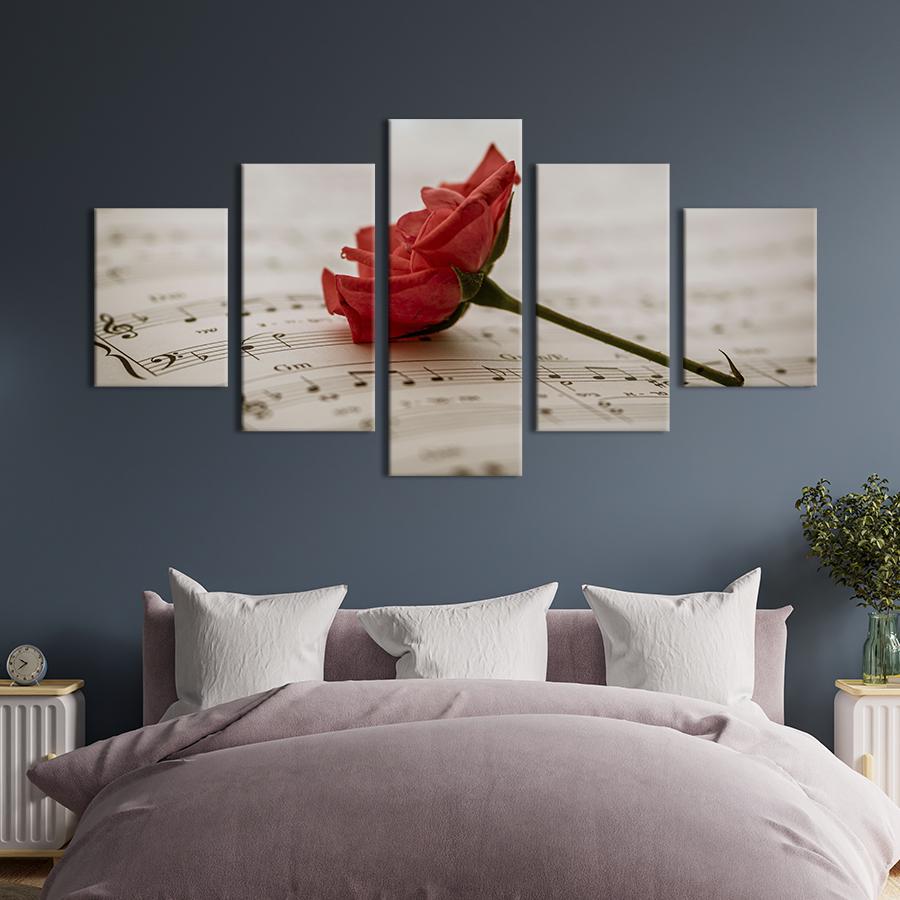 Картина на холсте Хрупкая роза на нотном листе 162x80 см (991-52)