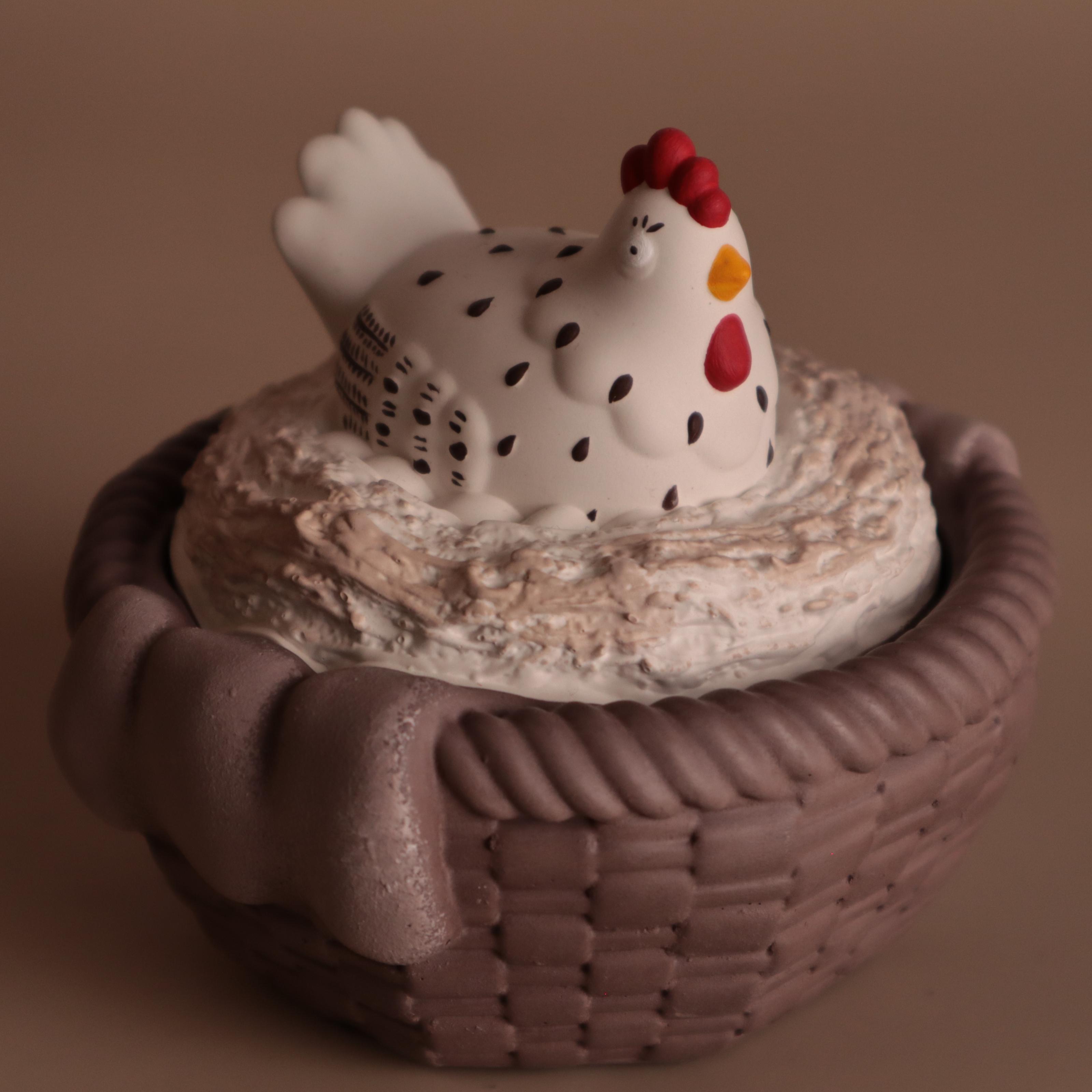 Аромасвічка соєва Wax Harmony Ваніль у гіпсовому кашпо Кошик з Курочкою Біло-Коричневий (1000113)