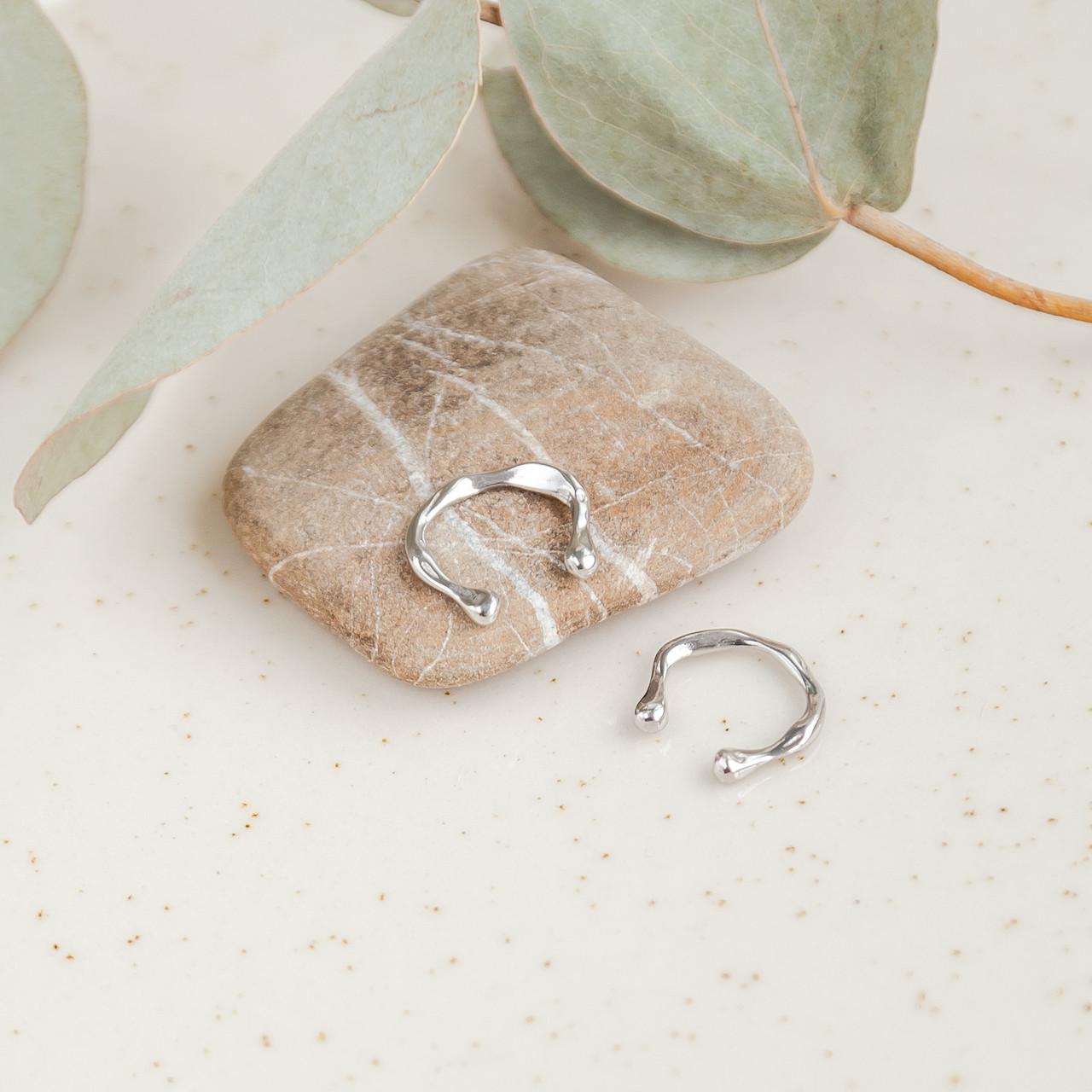 Серьги серебряные кафы кольца в классическом стиле без вставок