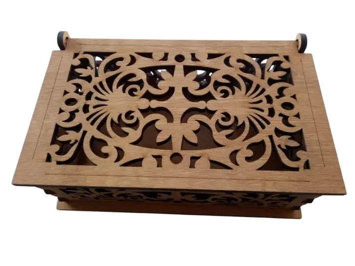 Шкатулка ручной работы Хатинка резная из дерева ажурная прямоугольная (CNT00012044)