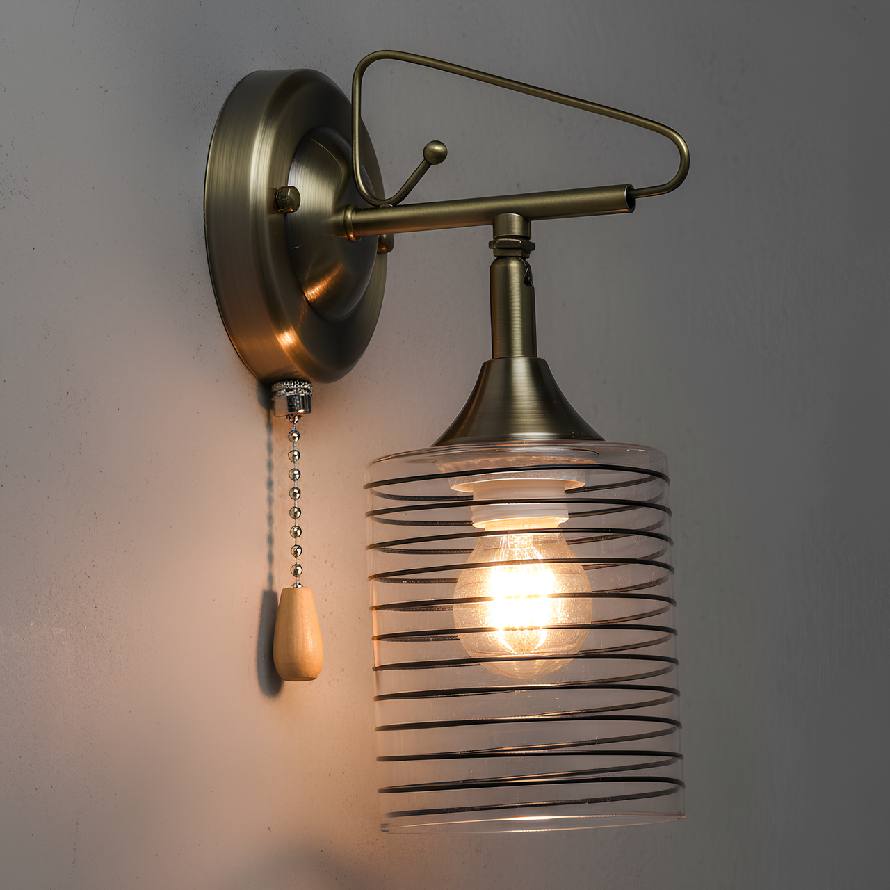 Бра Valeso с прозрачным плафоном в полоску под лампу Е27 Бронзовый (B N6683/1W AB)