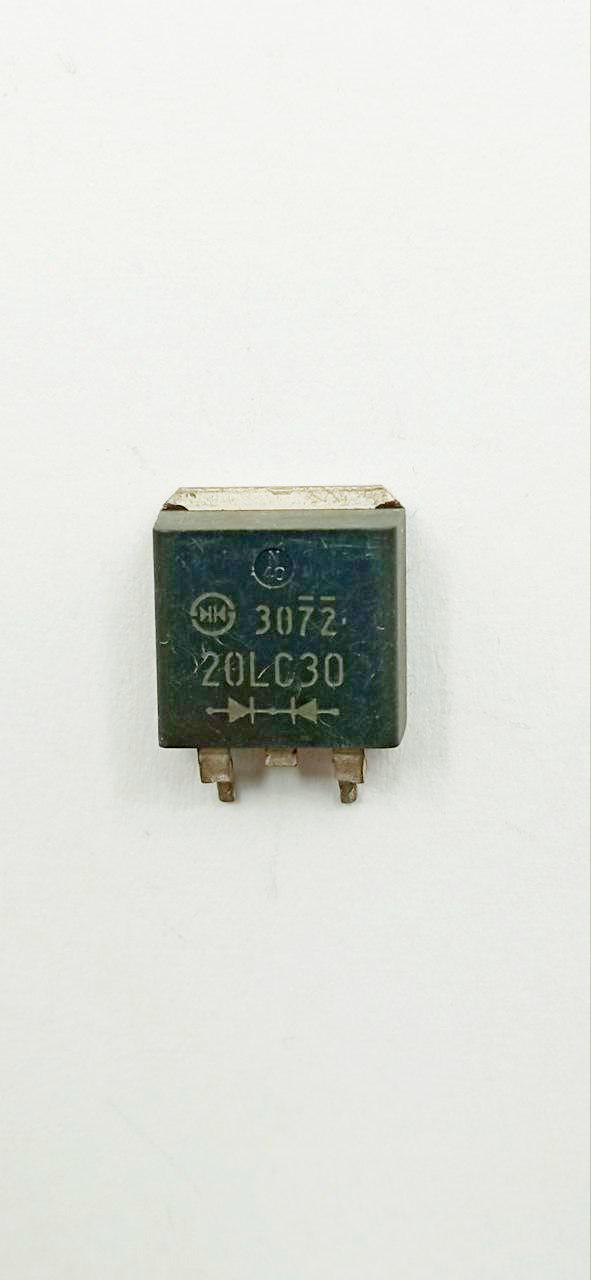 Полумост диодный DF20LC30 300V 20A D-pak (27550) Полумост диодный DF20LC30 300V 20A D-pak (27550)