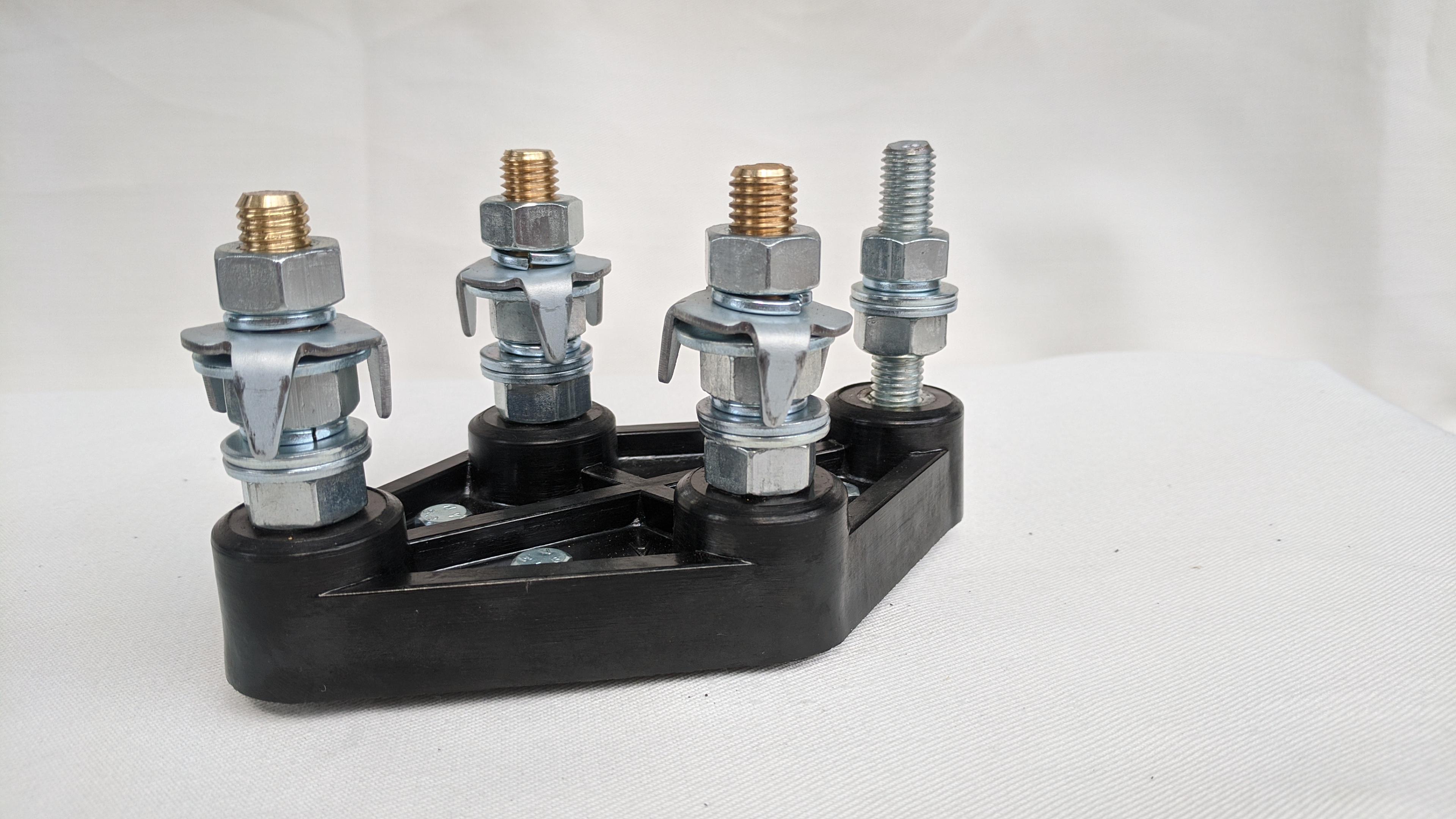 Клеммник проходной КП 320А 12 мм латунь (101)