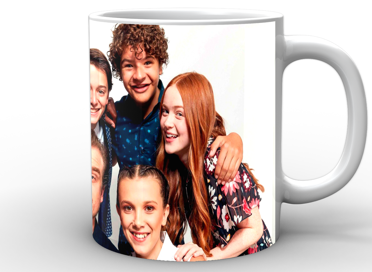 Чашка GeekLand Очень странные дела каст 330 мл