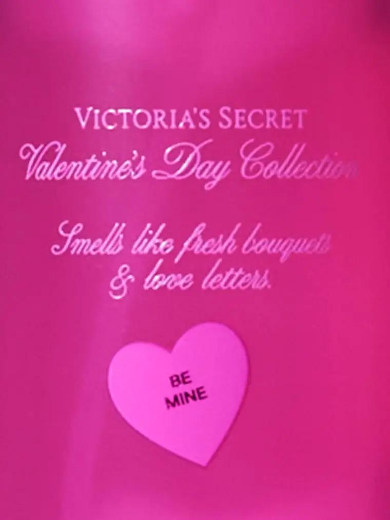 Спрей для тела Victoria's Secret Bows & Roses Fragrance Mist 250 мл (26923274) - фото 2 Спрей для тела Victoria's Secret Bows & Roses Fragrance Mist 250 мл (26923274) - фото 2